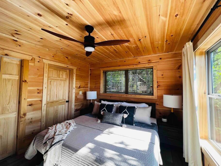 Cloudchaser Cabin, Private, New Cabin, 2 Kings, Cozy, Modern, Hot Tub, View, Theater Villa Sevierville Exterior foto