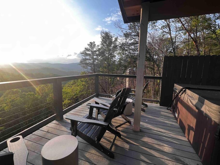 Cloudchaser Cabin, Private, New Cabin, 2 Kings, Cozy, Modern, Hot Tub, View, Theater Villa Sevierville Exterior foto