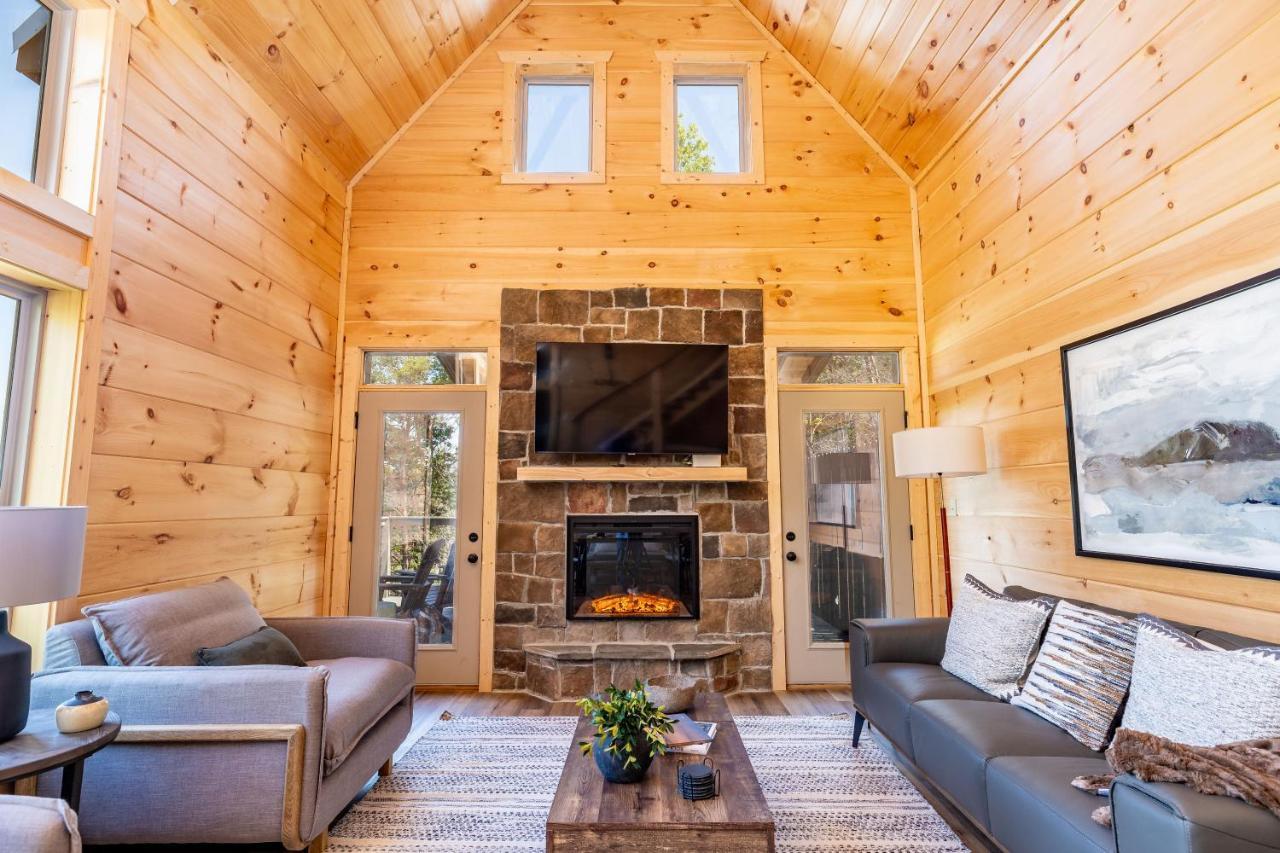 Cloudchaser Cabin, Private, New Cabin, 2 Kings, Cozy, Modern, Hot Tub, View, Theater Villa Sevierville Exterior foto